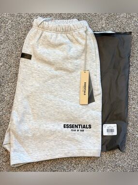 NWT XL Fear of God Essentials Sweat Shorts